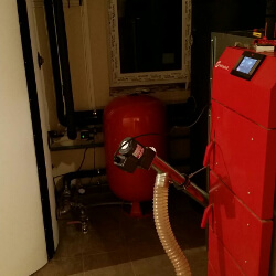 HT Basic 25 kW ar PellasX REVO 26 granulu degli Ogrē